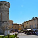 Gordes-Chateau-Provence