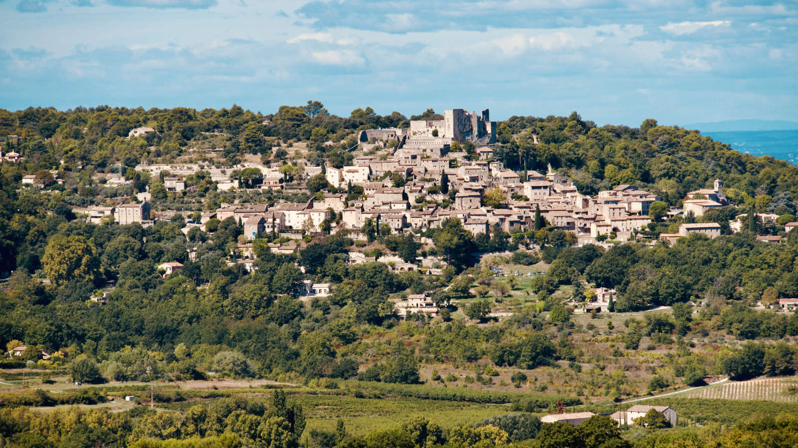 Lacoste in der Provence – Mittelalter, Marquis de Sade und Pierre Cardins Vision